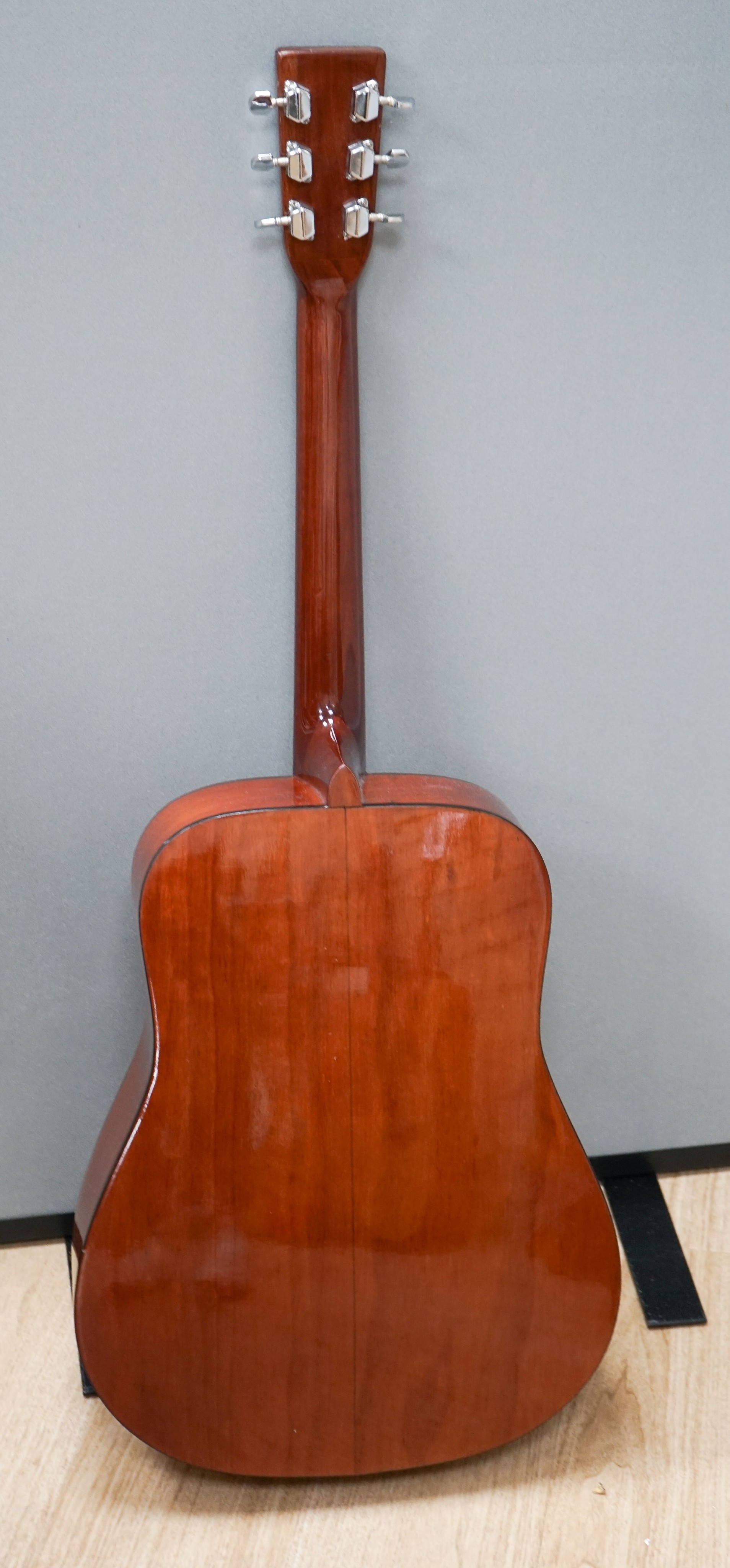 A Suzuki steel string acoustic guitar model???